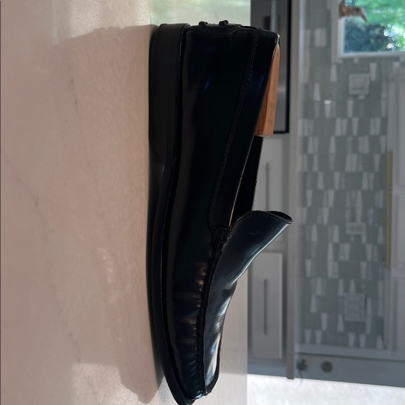 Tod’s Italian size 9/ US size 10.5 Men\'s Black Leather Loafers Made in Italy main image 4